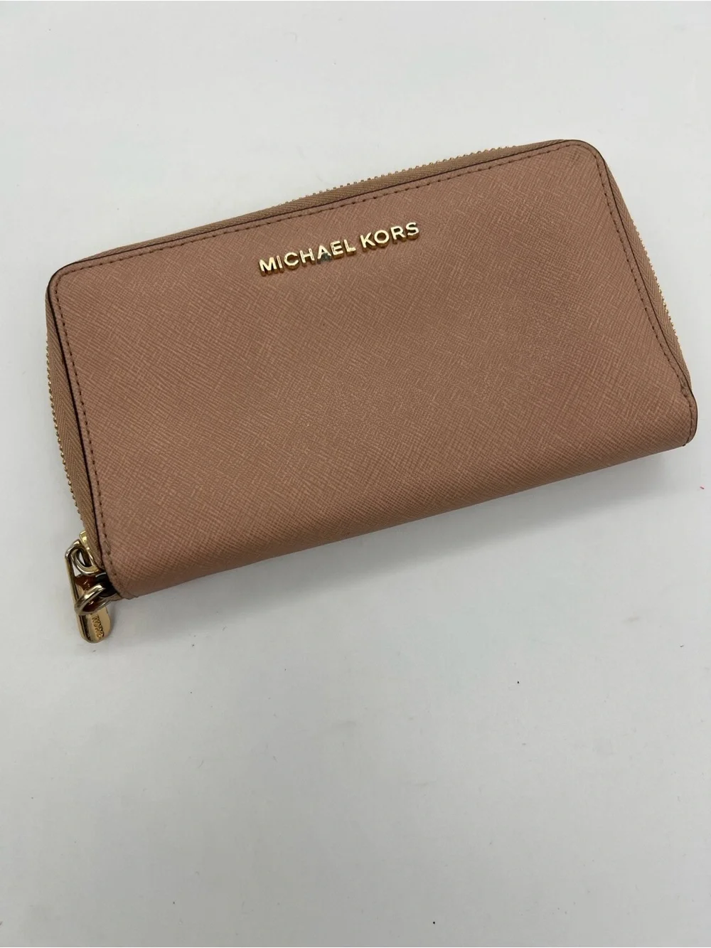 MICHAEL KORS Saffiano leather Zip-Around Wallet in Blush